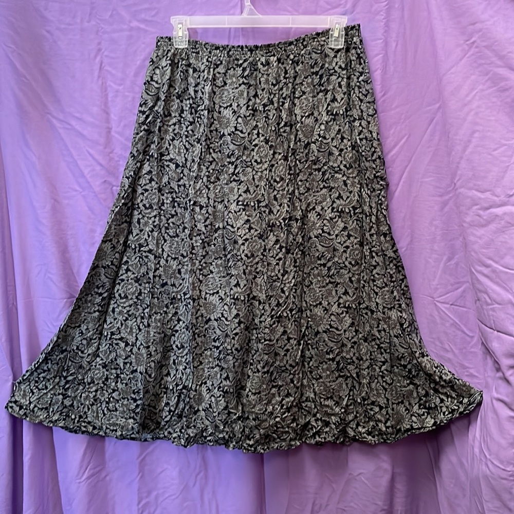 EUC Liz Baker Essentials Long Full Skirt in Black, Gray & Brown Floral, Size XL